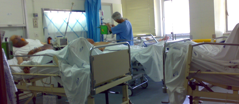 Passos Coelho visita Centro Hospitalar do Algarve que permanece como o deixou
