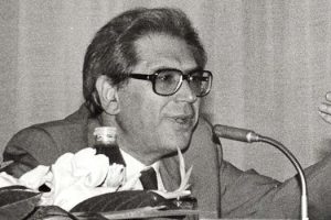 Homenageamos o fundador do Serviço Nacional de Saúde, António Arnaut
